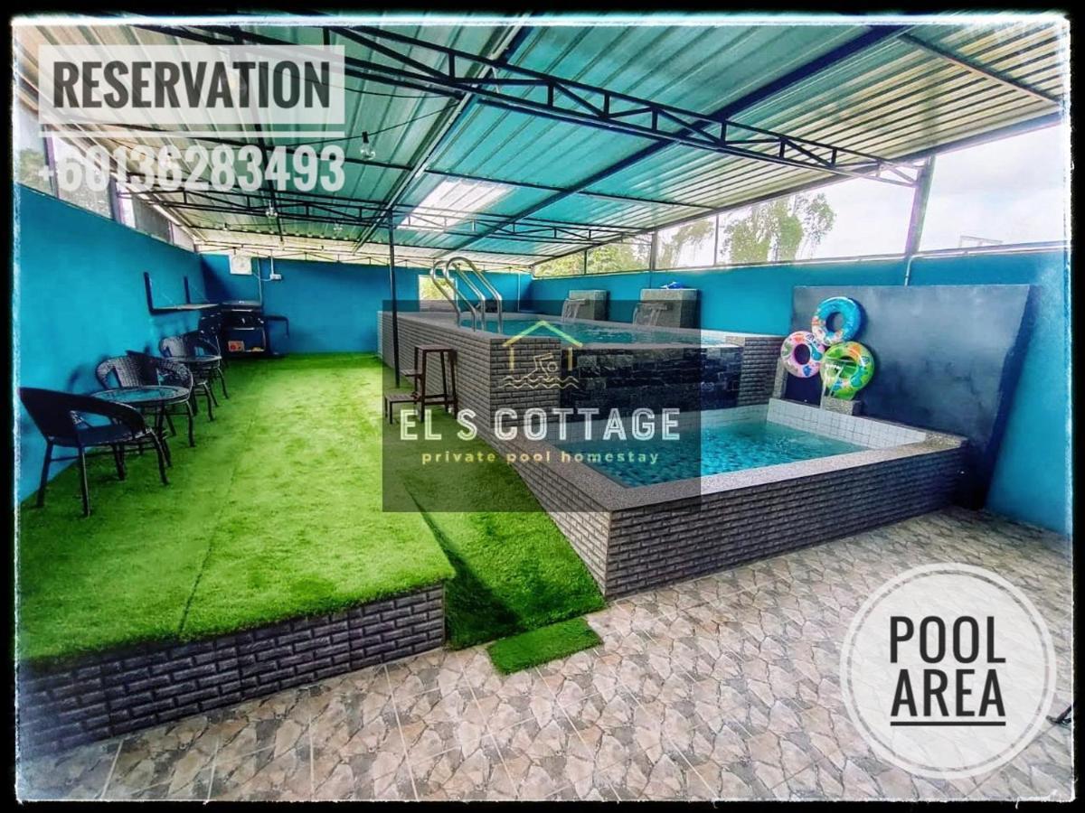 Holiday home El's Private Pool Pekan